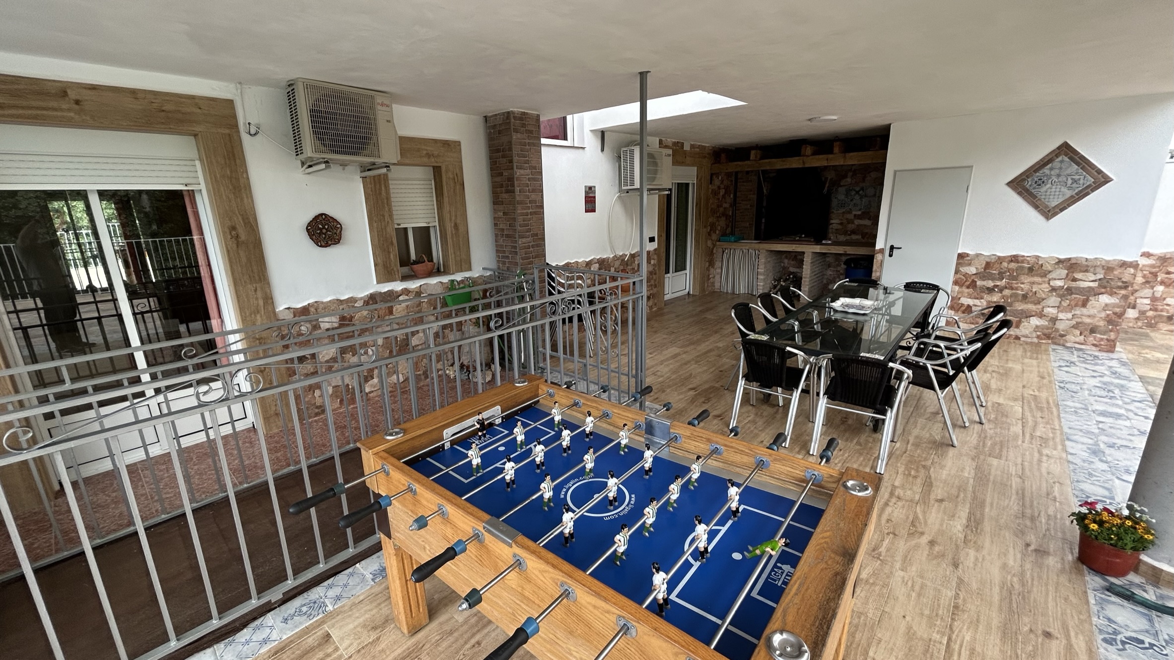 Amplia terraza solarium